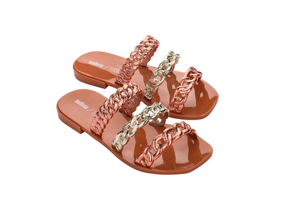 slippers daily use